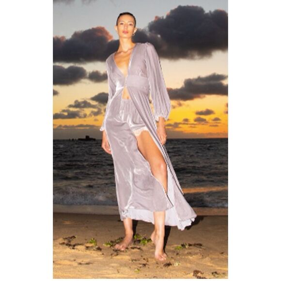 SLEEPING WITH JACQUES
Francoise gathered velvet robe/ Dress in Platinum Size M - Picture 7 of 12